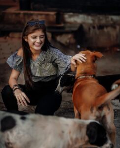 Arishfa Khan with Dog.