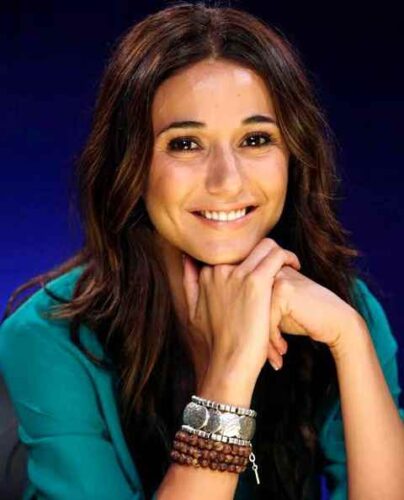 Emmanuelle Chriqui Net Worth, Age, Family, Boyfriend, Biography and More