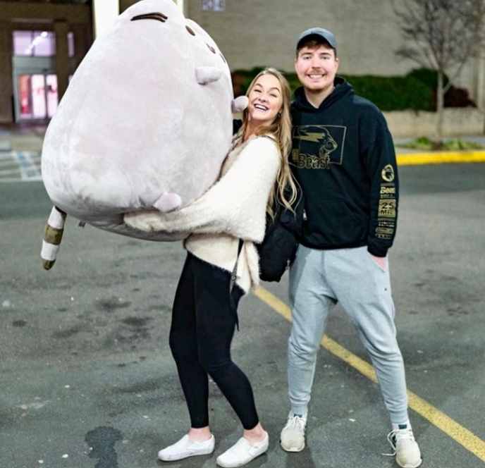 Jimmy Donaldson (MrBeast) – Wiki, Age, Girlfriend, Family, Height, Net Worth,  Biography & More - BigstarBio