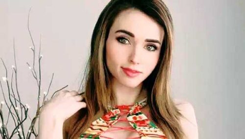 Amouranth Net Worth, Age, Family, Boyfriend, Biography and More