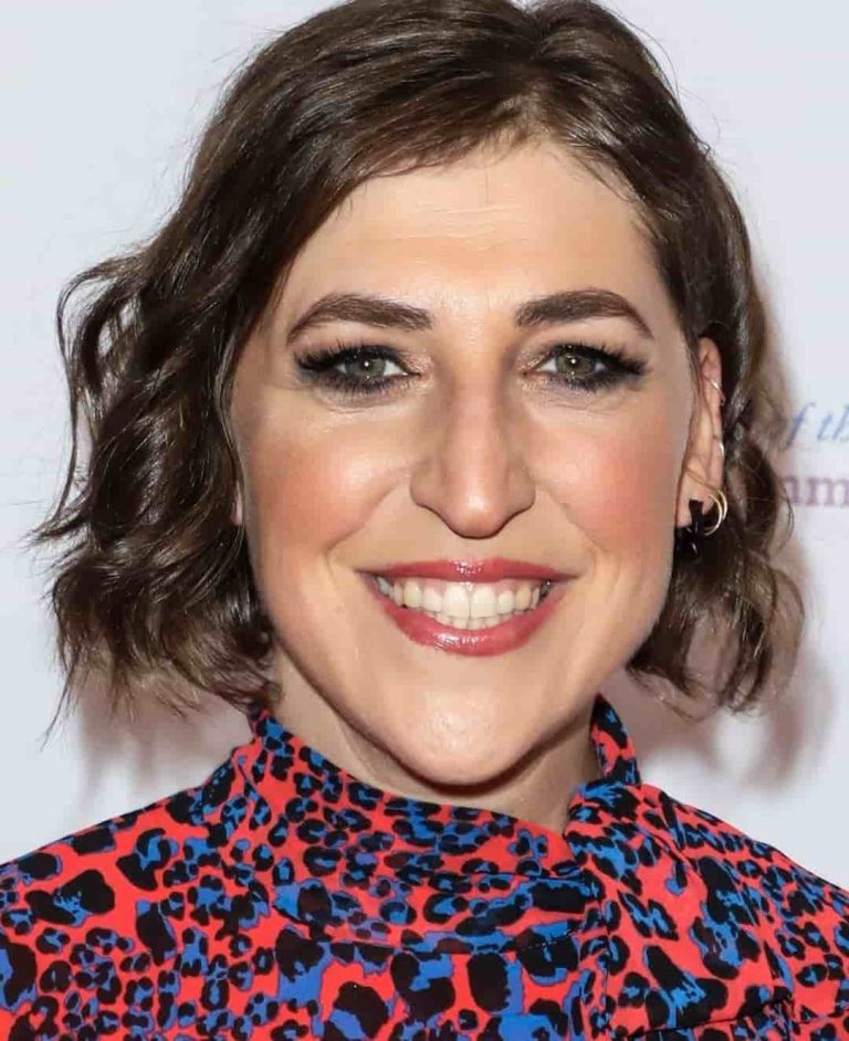 Mayim Bialik Net Worth, Age, Family, Husband, Biography, and More