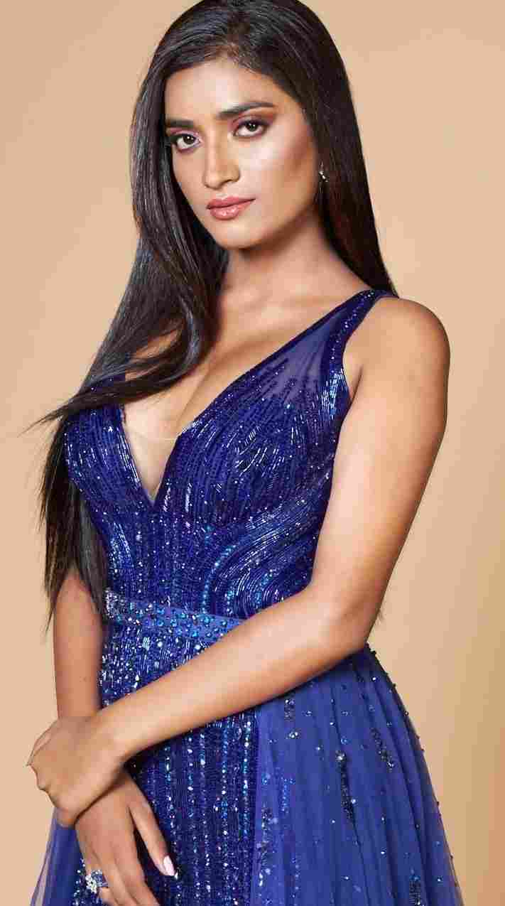 Manya Singh Net Worth, Age, Family, Boyfriend, Biography, and More