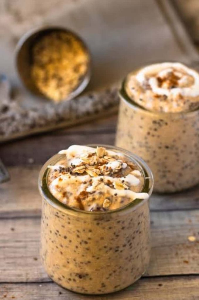 Cinnamon Roll Overnight Oats